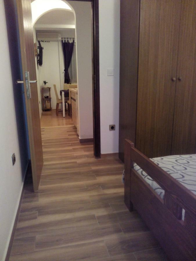 Apartment Artusi Pula Exterior photo