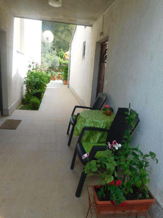Apartment Artusi Pula Exterior photo